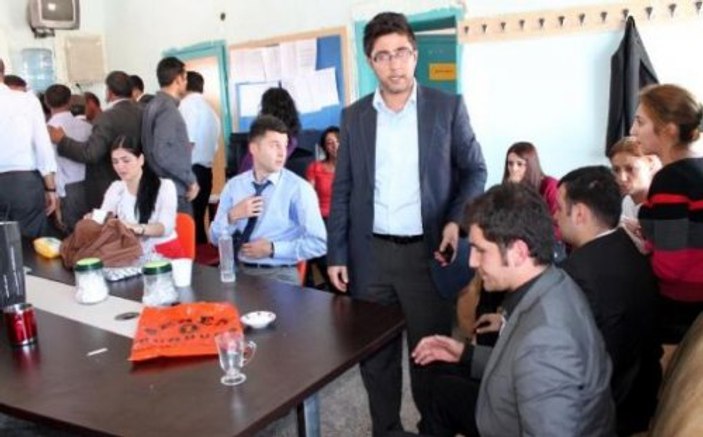 Halk öğretmenini Pkk'lıdan aldı