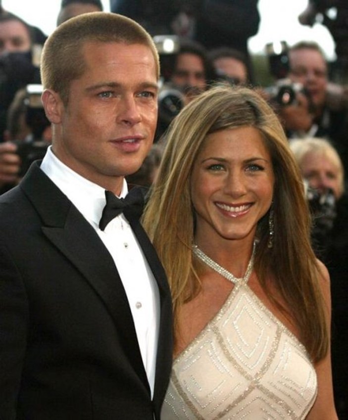 Brad Pitt eski eşinden özür diledi 