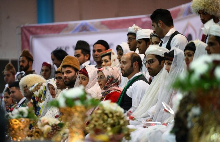 İran'da Türkmen düğününden renkli kareler