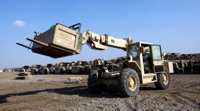 ABD Irak'taki en büyük üssü boşaltıyor 