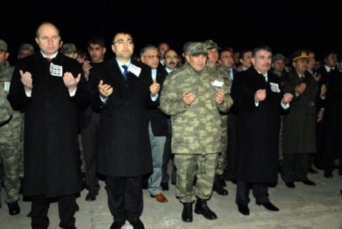 6 şehit için Diyarbakır'da tören