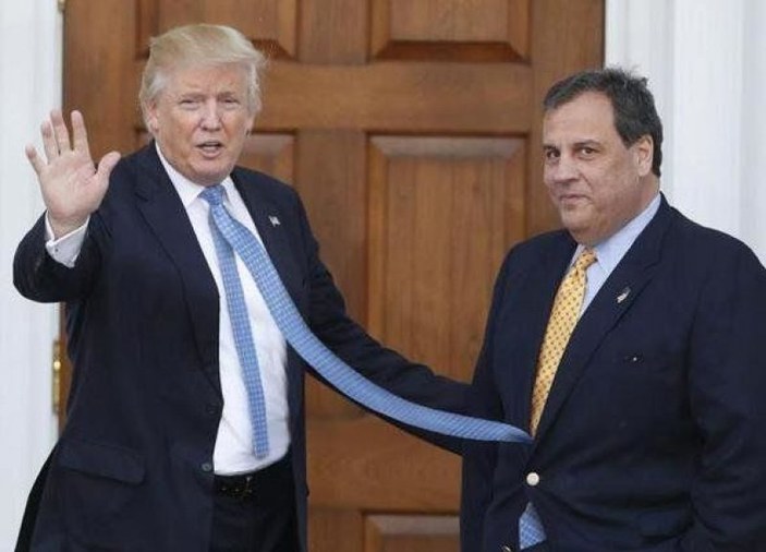 Donald Trump`ın kravatı büyük ilgi gördü