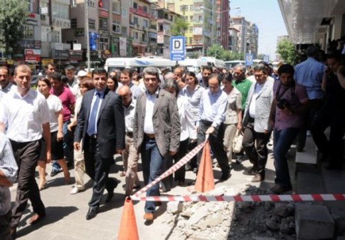 BDP'li vekiller Diyarbakır'da kapı kapı dolaşıyor