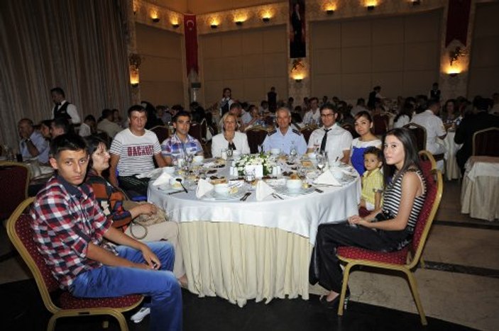 Necdet Özel'den Gaziler'e iftar