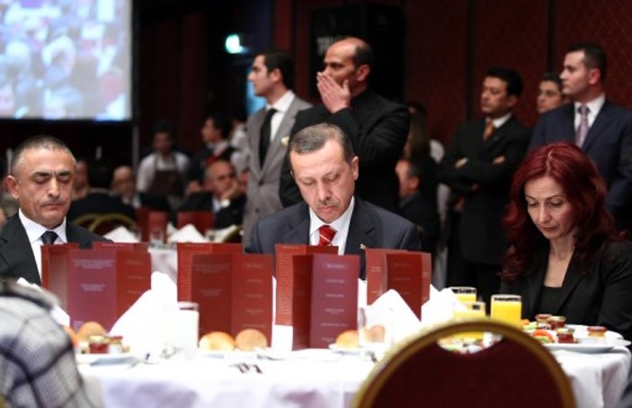 Erdoğan tartışmalı Alevi iftarına katıldı