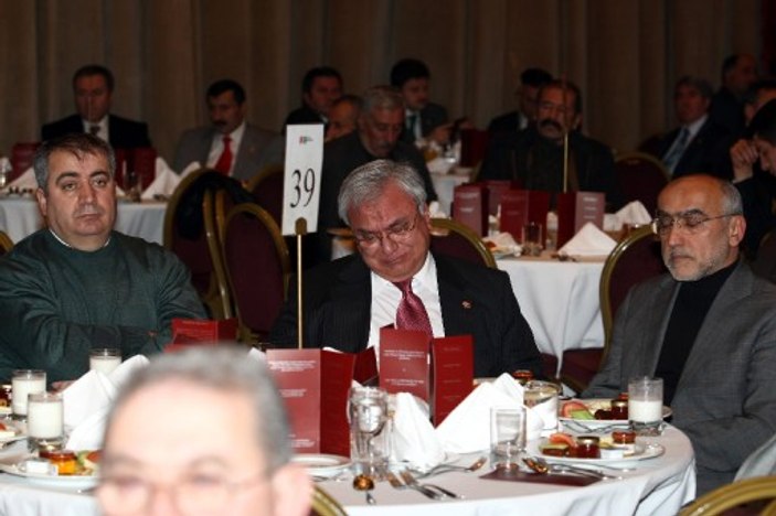 Erdoğan tartışmalı Alevi iftarına katıldı