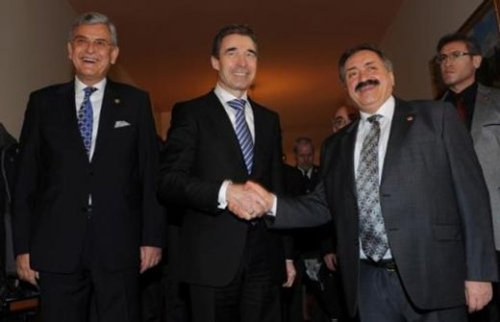 Rasmussen Ankara'da