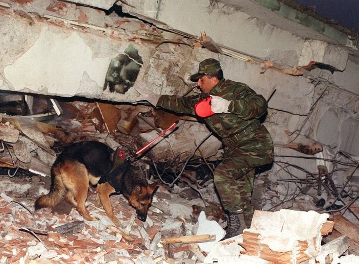 Düzce Depremi'nin üstünden 15 yıl geçti