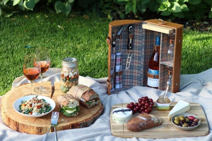 Piknikte yanınıza almanız gereken 10 şey