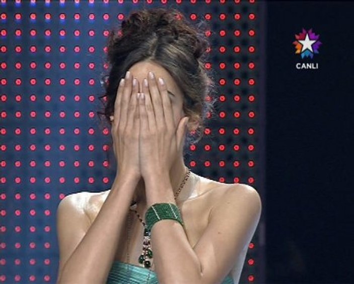 Miss Turkey 2012 güzeli Açelya Samyeli Danoğlu