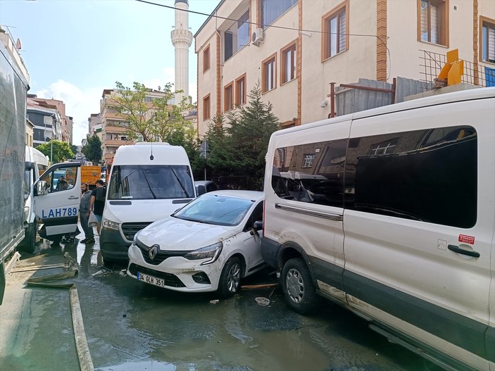 İstanbul'da sel felaketinde hasar oluştu