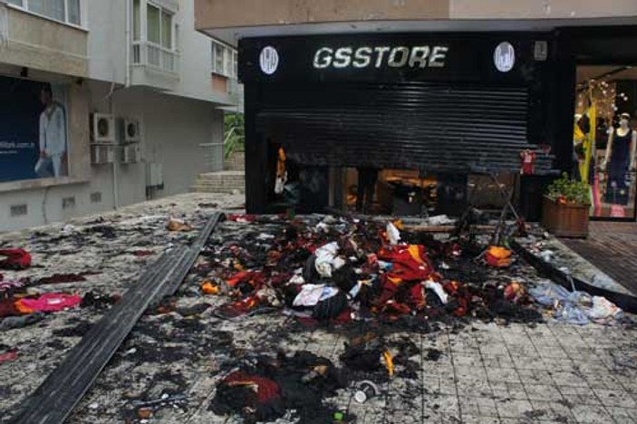 Yağmalanan GS Store'un son hali