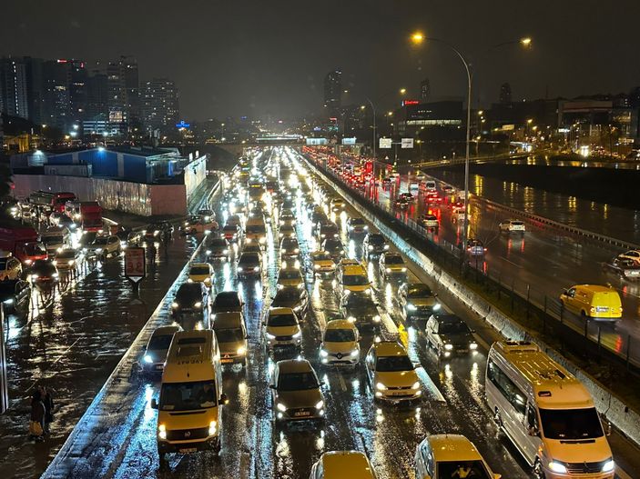 İstanbul’da sömestir trafiği: Yoğunluk yüzde 89