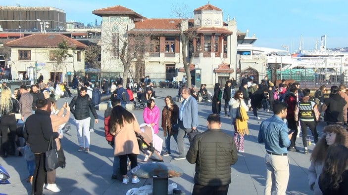 İstanbul'da güzel havayı fırsat bilenler park ve sahilleri doldurdu #3