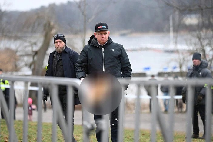 Ömer Çelik İsveç'teki skandala sert tepki gösterdi