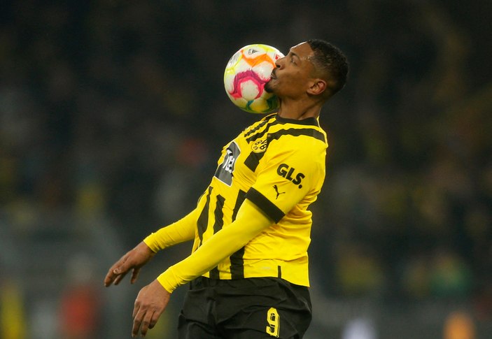 Haller'in geri döndüğü maçta Dortmund kazandı