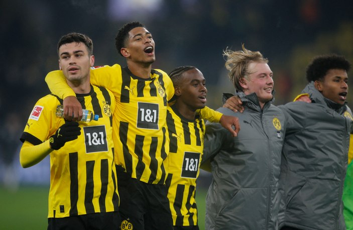 Haller'in geri döndüğü maçta Dortmund kazandı