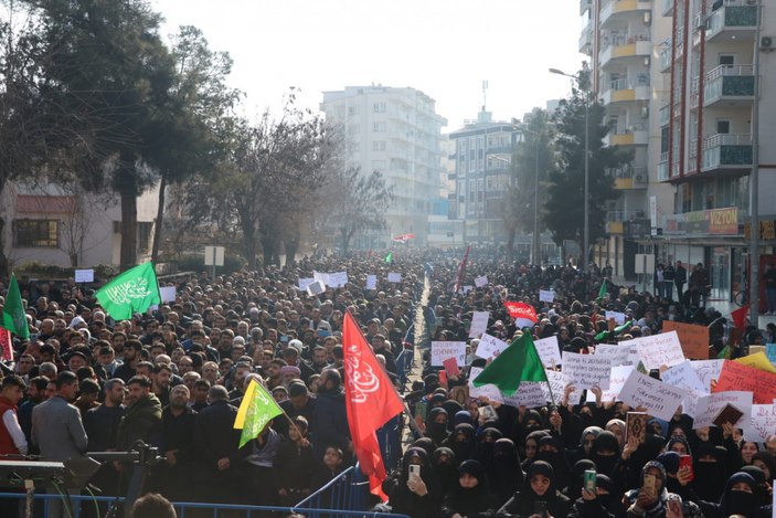 İsveç'te Kuran-ı Kerim yakılması Batman'da protesto edildi #7