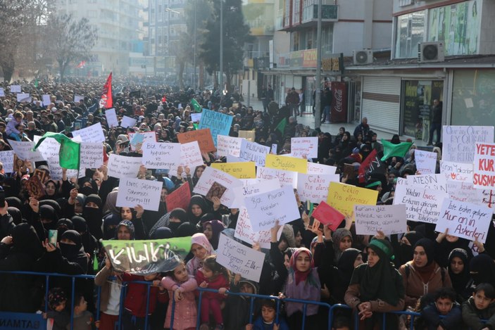 İsveç'te Kuran-ı Kerim yakılması Batman'da protesto edildi #8