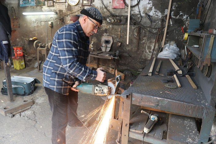 Sakarya'da 34 yıldır baba mesleğini yaşatıyor