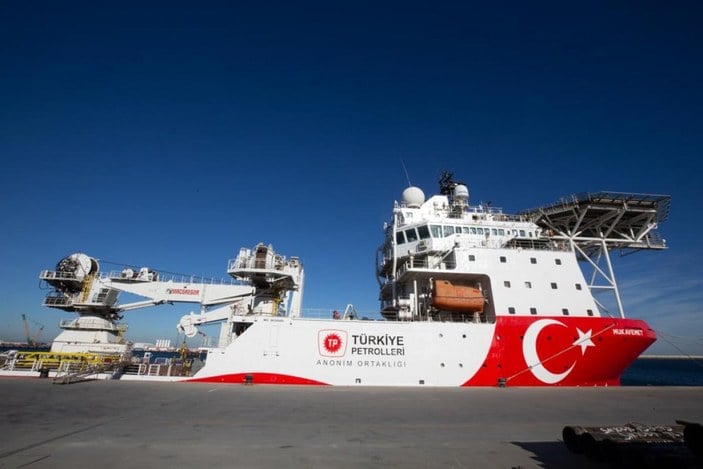 Bakan Dönmez: 'Mukavemet' gemisi, deniz tabanındaki işlemler için filomuza katıldı