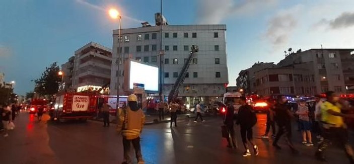 Fotoğraf//Esenler'de özel hastanede yangın -1