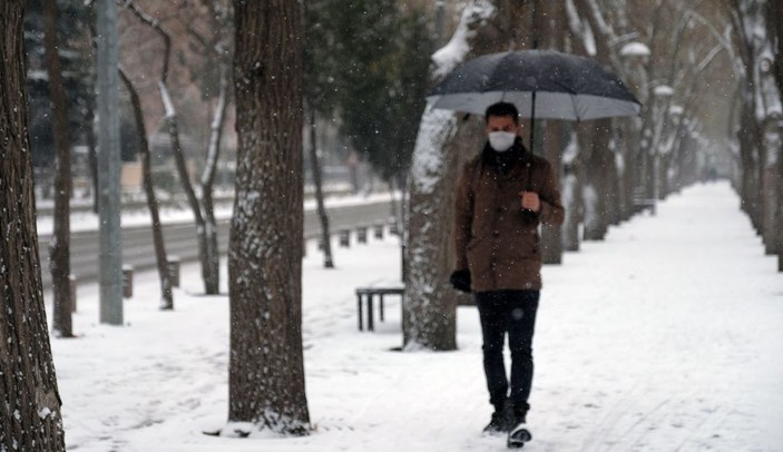 Konya'da kar yağışı çocukları sevindirdi -4