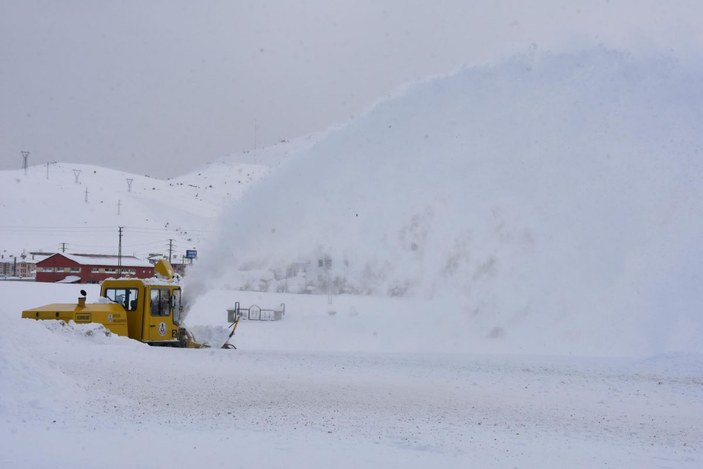 Bitlis merkezde kar kalınlığı, 2 metreye ulaştı -3