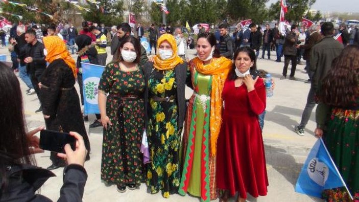 Şanlıurfa'da nevruz kutlamasında 3 kişiye gözaltı -1