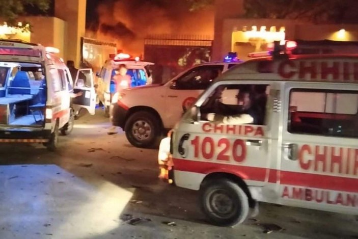 Pakistan’da otel otoparkında patlama: 3 ölü, 13 yaralı -1