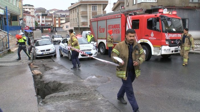 Ataşehir'de araç sürücülerinin çukur kabusu  -7