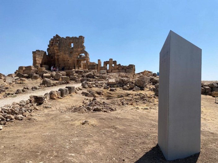 'Gizemli monolit' bu kez tarihi Zerzevan'da ortaya çıktı/ Ek fotoğraf -1
