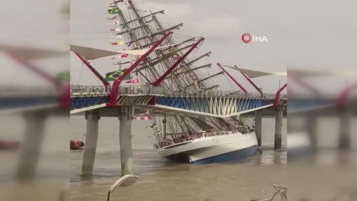 Brezilya Donanması’na ait eğitim gemisi Ekvador’da köprüye çarptı -1