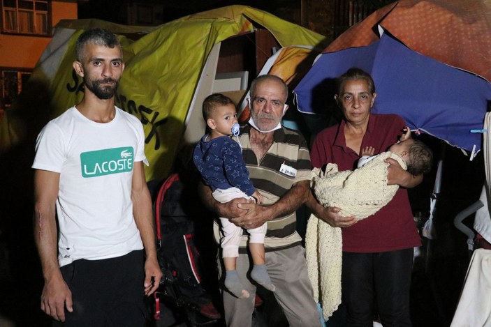 7 kişilik aile, 2,5 aydır boş araziye kurdukları çadırda yaşıyor -1