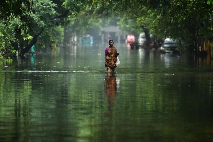 Hindistan’ı sel vurdu: 35 ölü, 100’den fazla kayıp -1