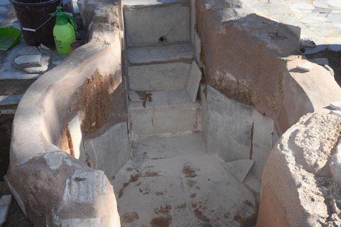 Kuşadası'nda 5'inci yüzyılda inşa edilen vaftizhane bulundu