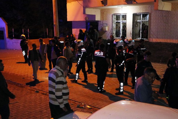 Şanlıurfa'da çocukları tartışan aileler birbirine girdi: 14 yaralı, 4 gözaltı -7