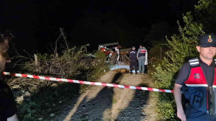 Karabük’te devrilen traktörün altında kalan 2 kişi öldü