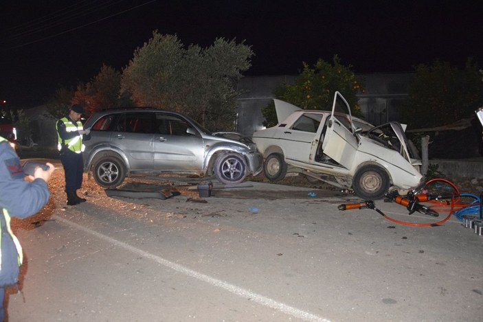 Antalya'da otomobil ile cip çarpıştı: 2 ölü, 3 yaralı -1