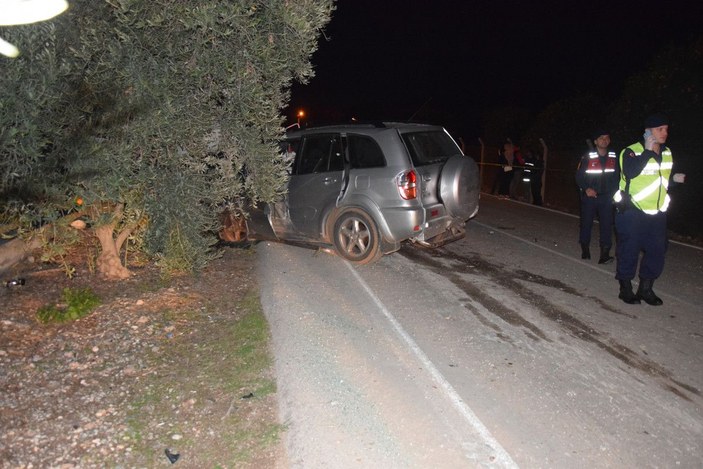 Antalya'da otomobil ile cip çarpıştı: 2 ölü, 3 yaralı -6