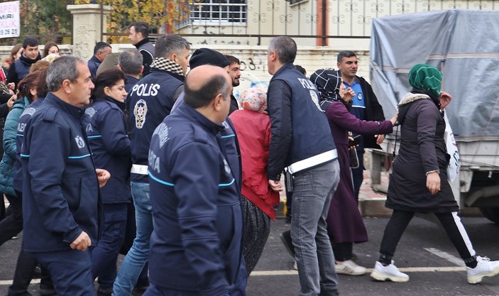 Diyarbakır'da kadın ve erkek pazarcılar arasında gerginlik -3