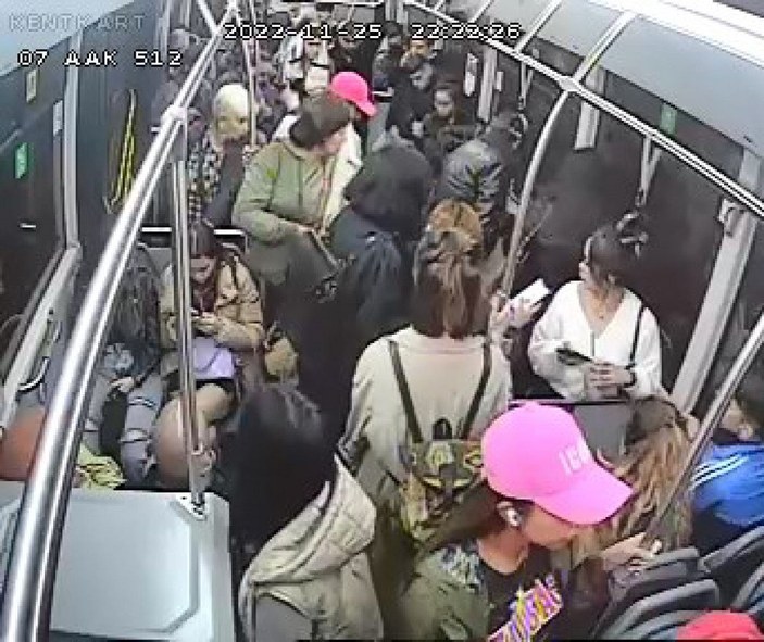 Halk otobüsü şoförü, fenalaşan yolcuya müdahale edip, hastaneye yetiştirdi -2