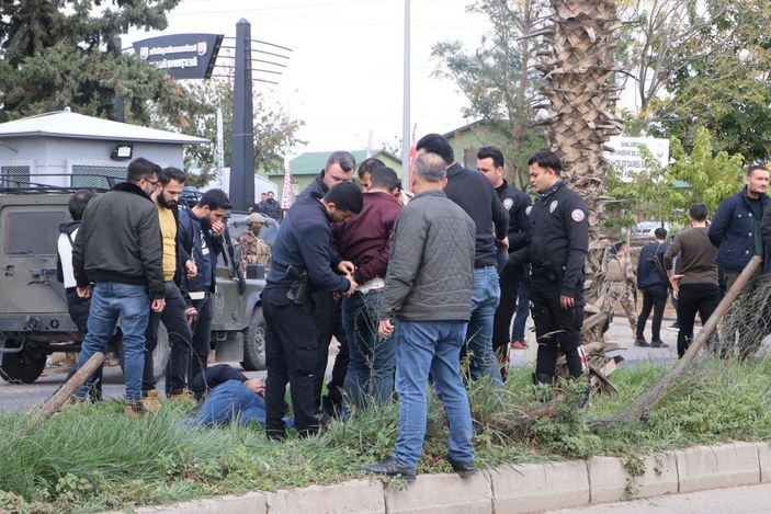 Şanlıurfa'da polis uygulama noktasında silahlı kavga: 2 yaralı, 22 gözaltı -3