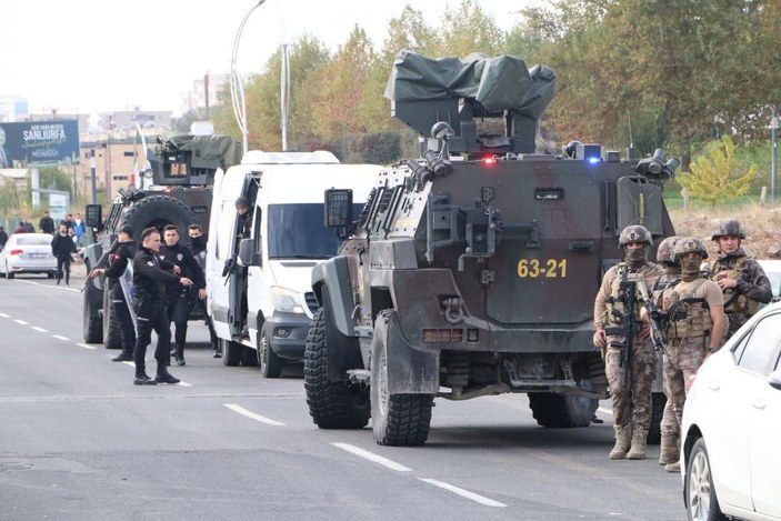 Şanlıurfa'da polis uygulama noktasında silahlı kavga: 2 yaralı, 22 gözaltı -7