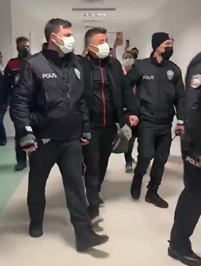 Uzman çavuşu protesto eden sağlık çalışanlarına ceza yağdı -1