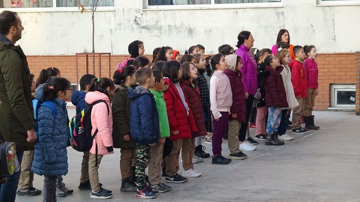 Düzce'de deprem sonrası okullar açıldı -6