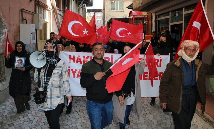Hakkari'de, ailelerin HDP önündeki eyleminde 37'nci hafta -1