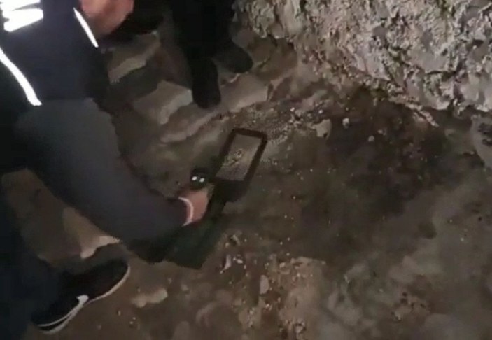 Kayseri'de toprağa gömülü silah ve mühimmat ele geçirildi