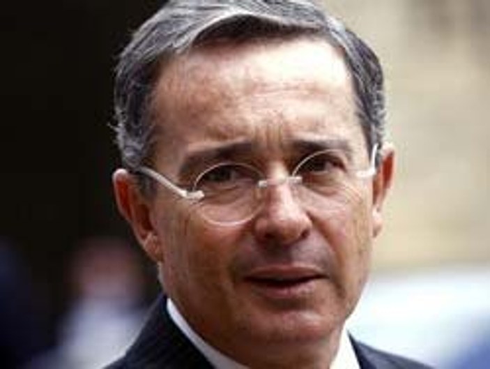 Uribe'ye bombalı saldırı engellendi