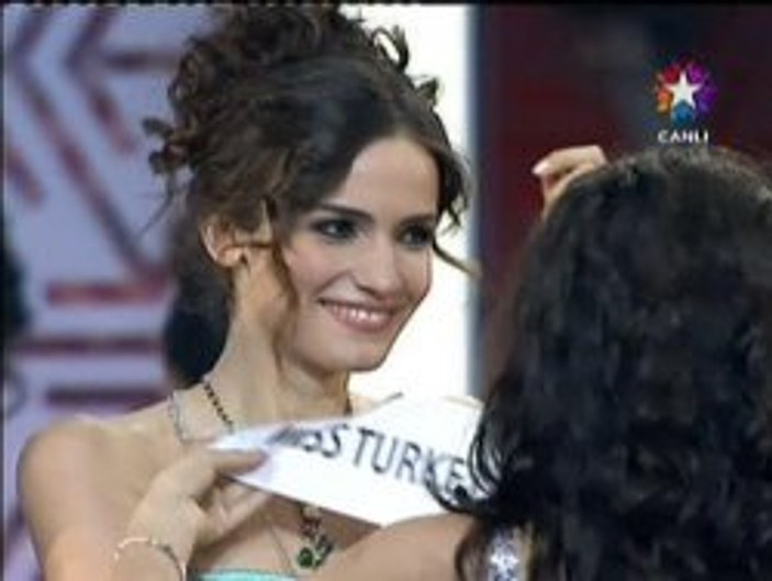 Miss Turkey 2012'nin güzeli Açelya Samyeli Danoğlu
